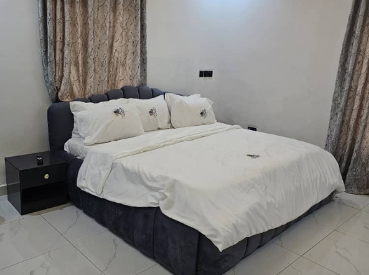 Guest bedroom